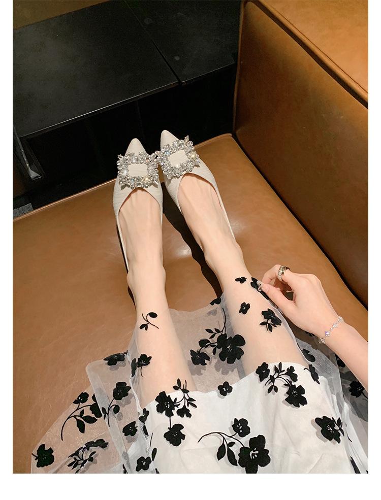 2025 Spring New Small Fragrant Wind French Flash Diamond Pointed Head Light Mouth Fairy Flat Sole Shoes Female 4 Colors