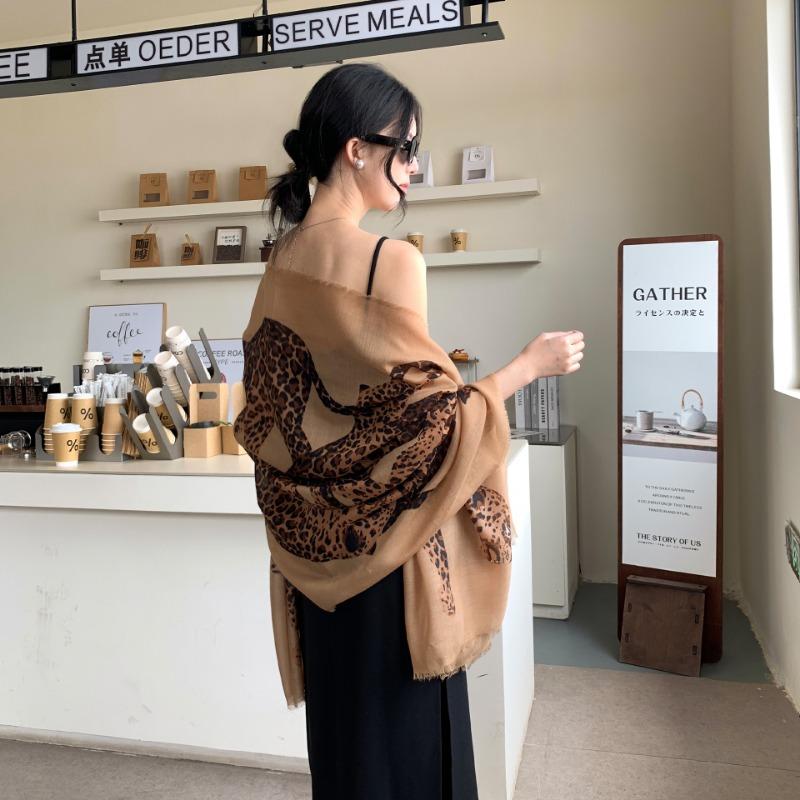 Vintage Leopard Print Scarf Women S Luxury Shawl For Spring Autumn