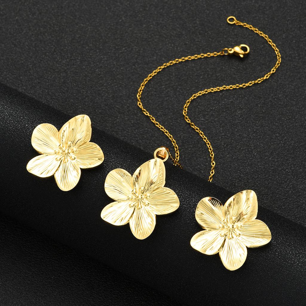 3pcs Stainless Steel French Vintage Flower Jewelry Set for Women Fashion Exaggerated Necklace Earrings Jewelry Set Daily Gifts