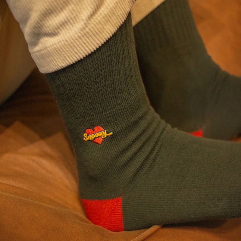 SNOOZY Snoozy Dog Logo Embroidered Socks (Khaki Red)