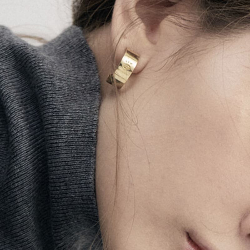 

LOVEMBER [silver 925] e Flat Studs SILVER