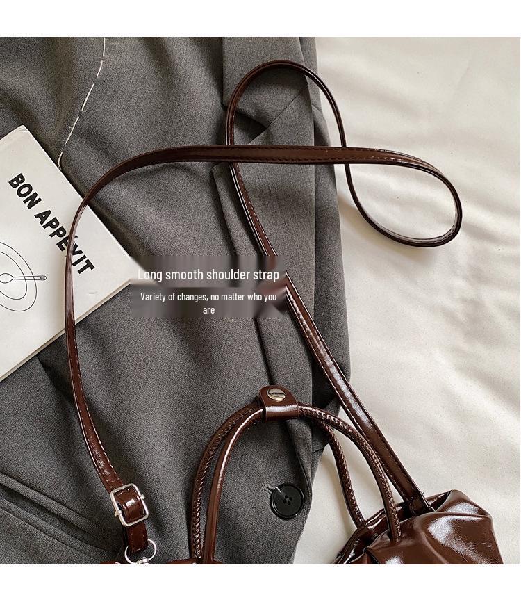 2025 Autumn French Pleated Cloud Bag: New Fashion Textured Casual Handbag & Crossbody