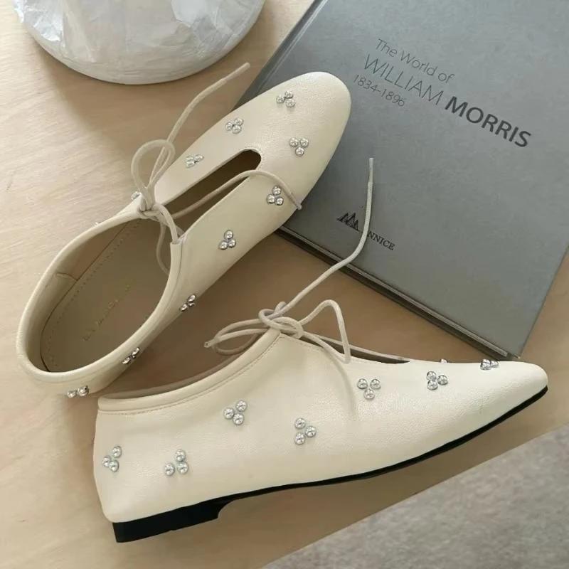 Fashion Fashion Rivet Designer Brand Flats Women Comfort Soft Sole Mary Jane Shoes Elegant Shallow Cross Lace Ballet Shoes Zapatos Mujer