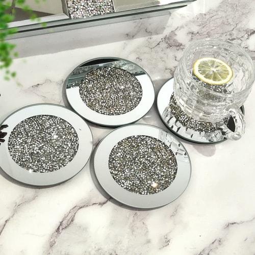 GIMORRTO Glass Mirror Coasters, 4 Pieces, Crushed Diamond Round 4 Inch, Cup Mats, Tabletop Decor, Bar Tools, Dining Table