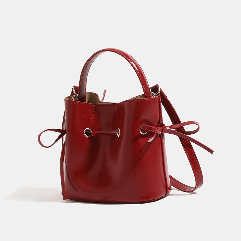 Drawstring New Bag Niche Texture One Shoulder Crossbody Temperament Bucket Bag Women French Retro Fashion Trend Bag