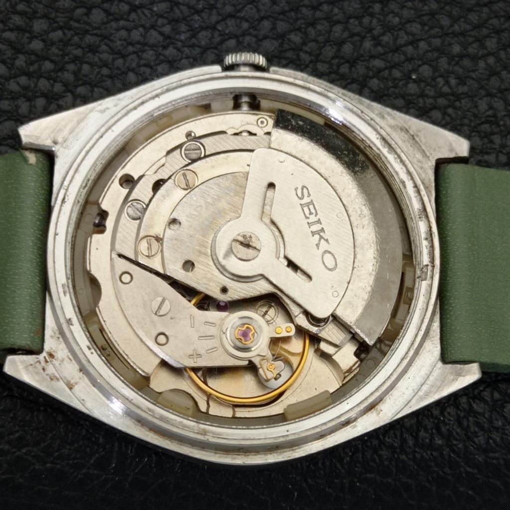 Seiko 5 AUTOMATIC VINTAGE JAPAN MENS GREEN COLOR DIAL WATCH A701561-5 R206b-a701561