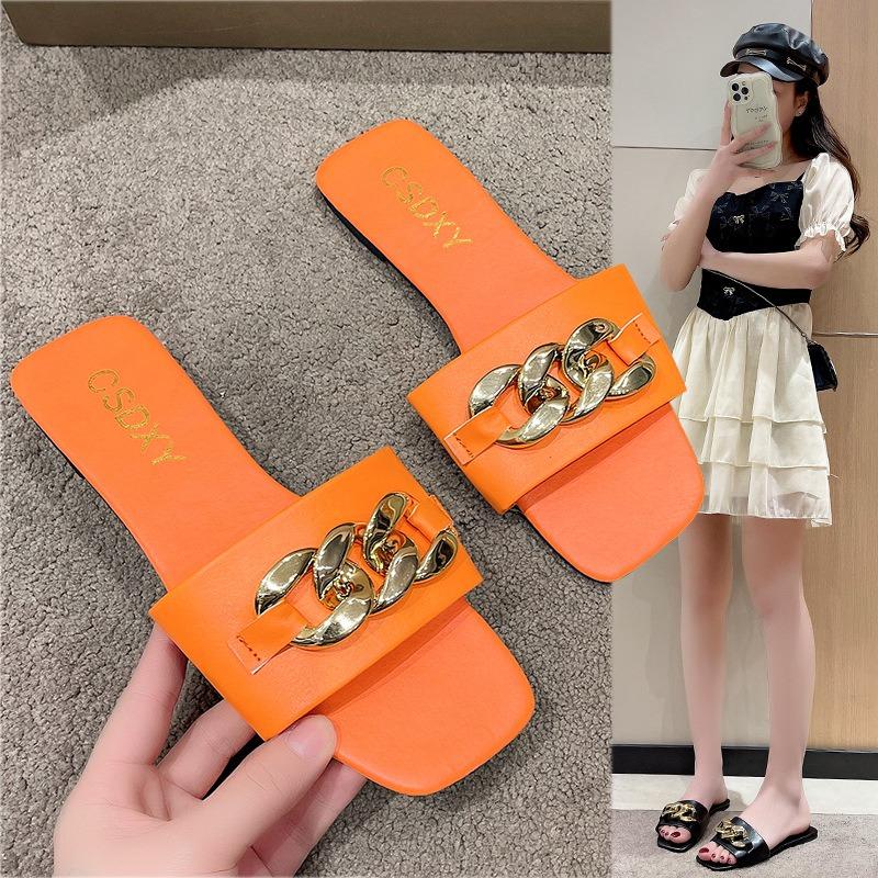 New large-size square head chain decorative one-character slippers, women's flat bottom outer wear beach cool slippers