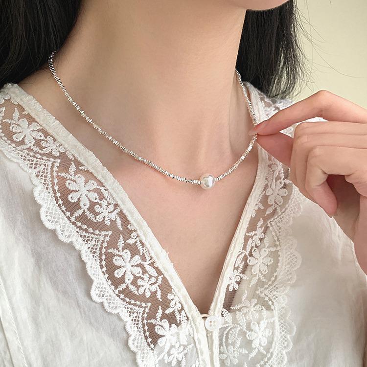 French Vintage-Inspired Pearl & Silver Necklace: Elegant, Versatile, High-Class Design