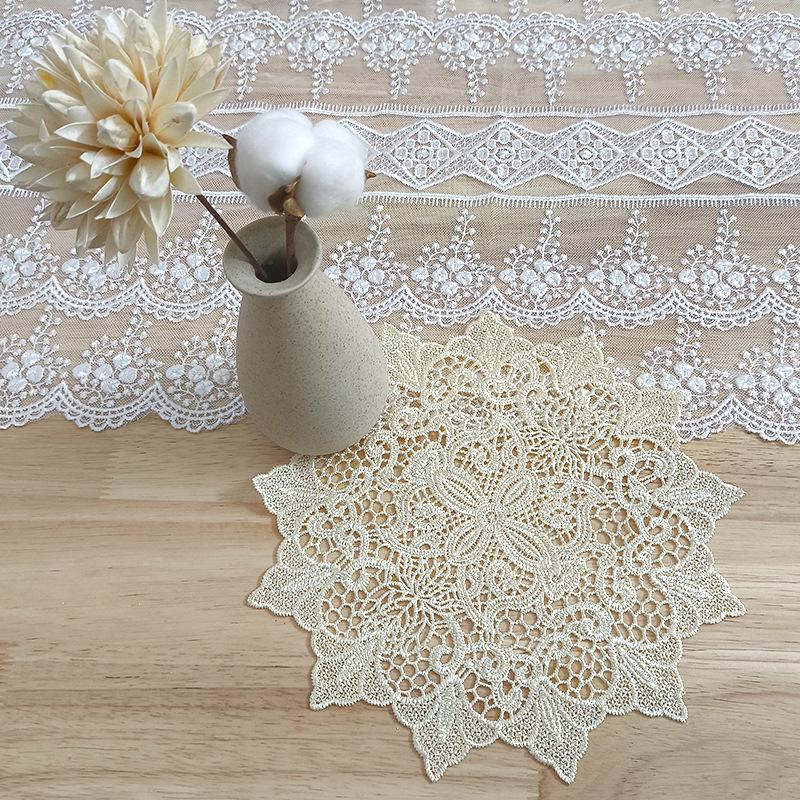 Beige lace embroidery cut-out tablecloth mat round water-soluble embroidery decorative coaster shooting props simple retro style