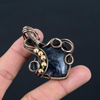 Sodalith Edelstein Handgefertigter Anhänger aus reinem Kupferdraht umwickelt Schmuck für Frauen