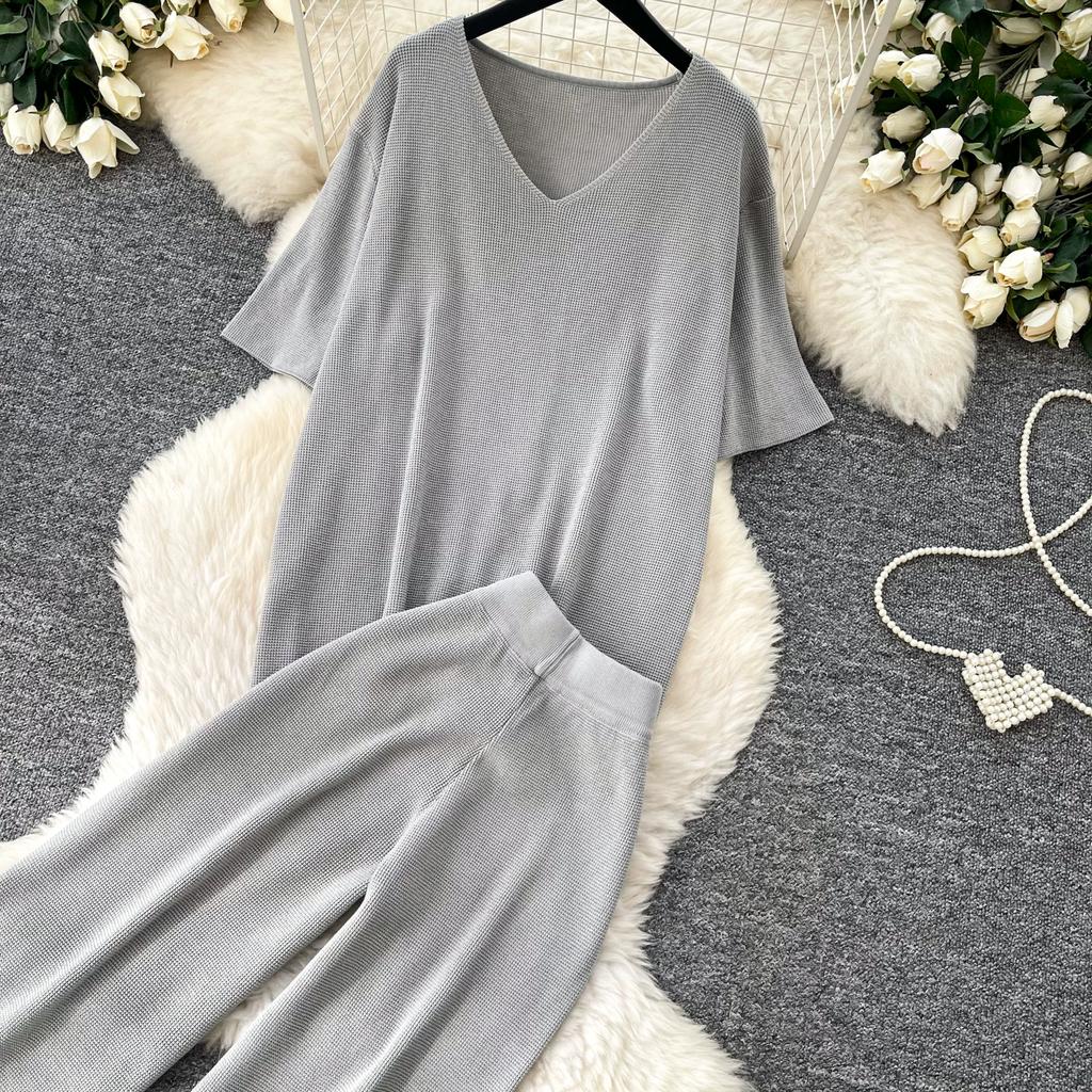 Casual and Fashionable Knit Set for Women New Summer V-Neck Short-Sleeve Sweater Tops and Wide-Leg Pants Two-Piece Sets