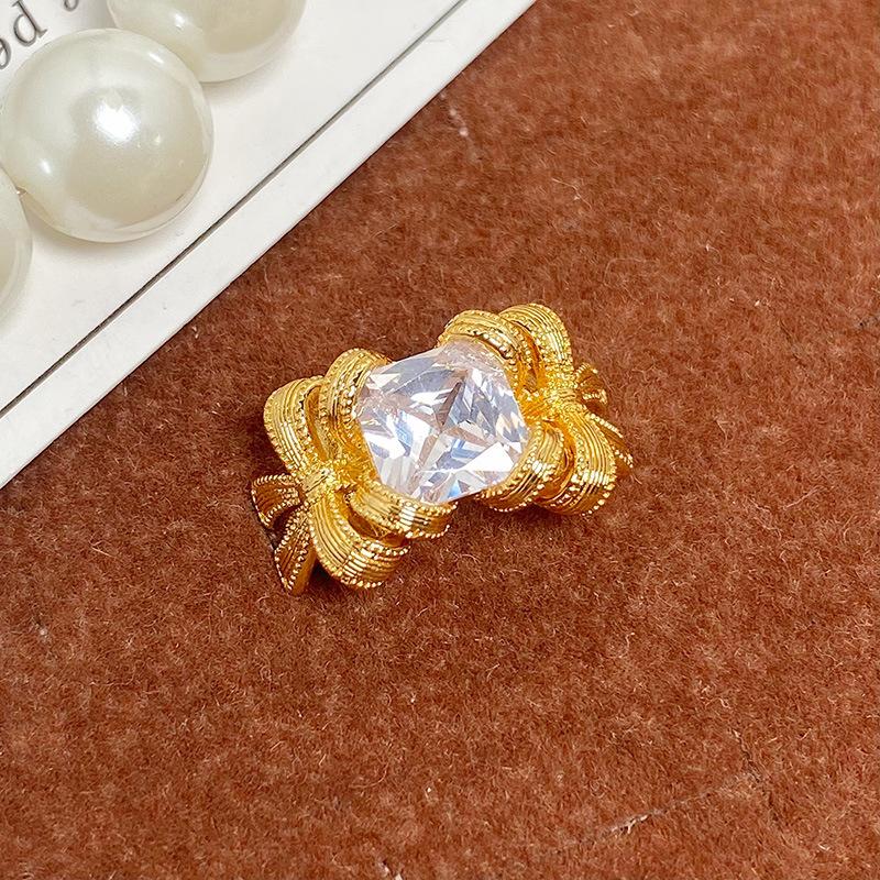 Mittelalterlicher Vintage Geometrischer Mikro-Inlay Personalisierter Öffnungsring Damenmode Retro Kalter Wind Nischendesign Ring