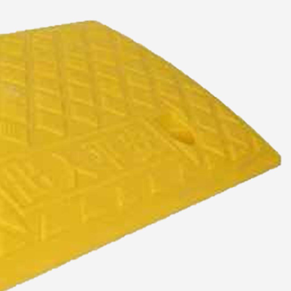 Uphill Speed Bumps Steps Black and Yellow Color Lightweight Plastic Pad Step Mat for Street Parking Yellow 9cm