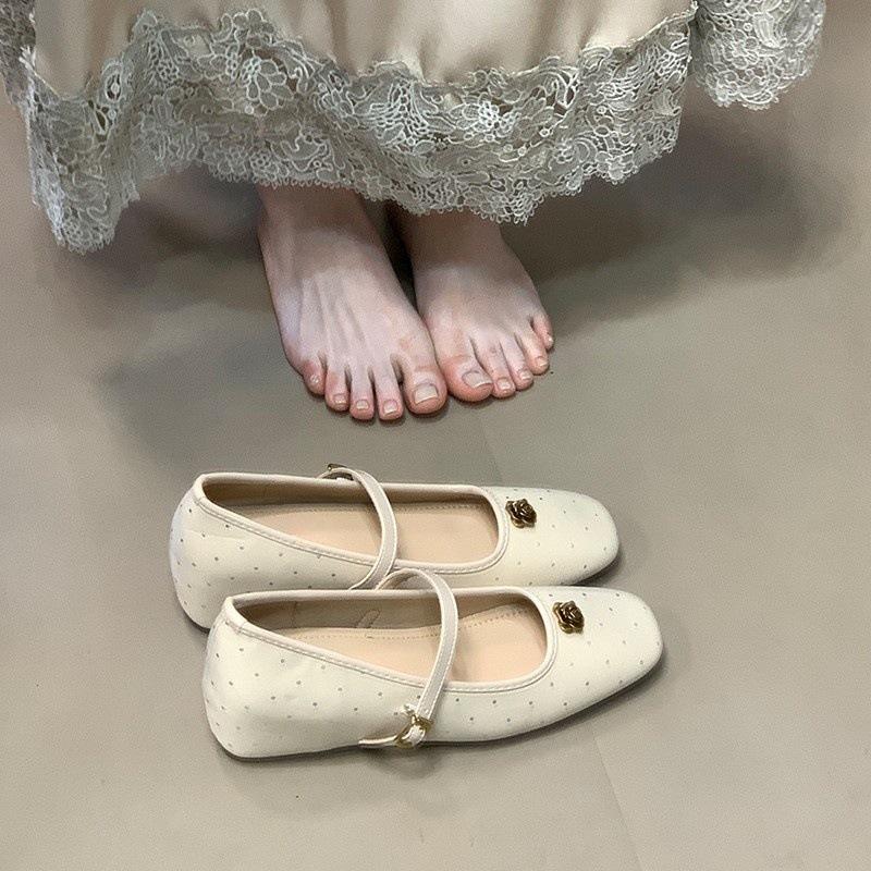 

Camellia inner height increase Mary Jane single shoes women s shallow mouth new models with skirt temperament ladyshoes 40
