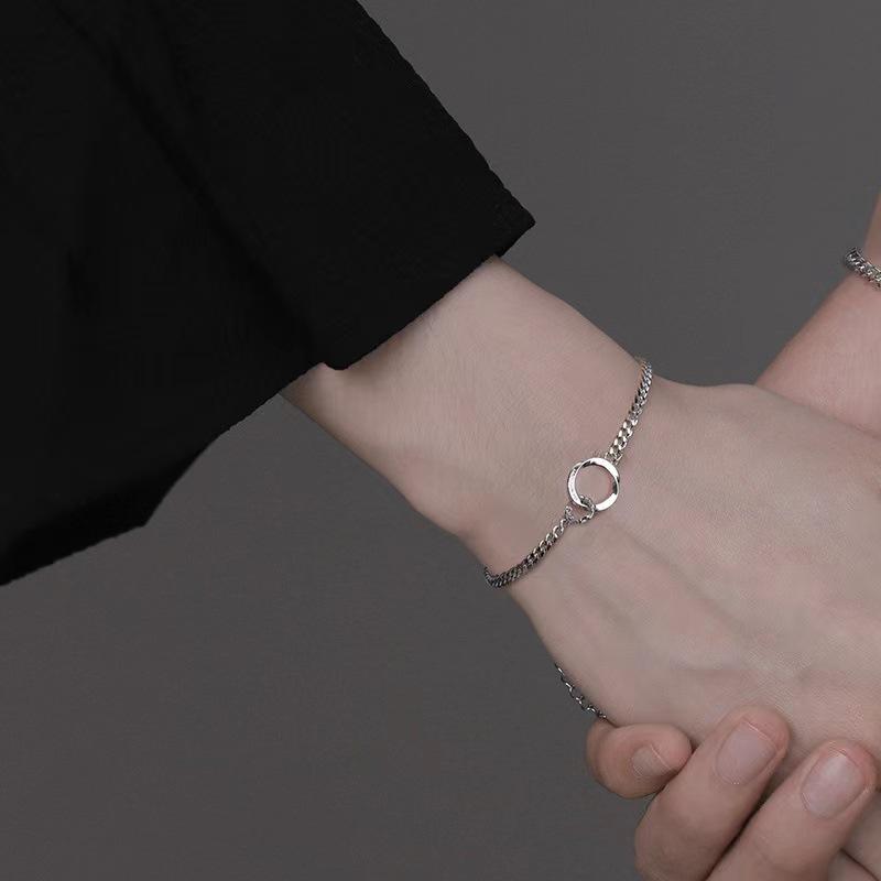 

[Mobius Ring Couple Bracelet Simple Versatile Stylish Fashion Accessory Long Distance Relationship Memorial Gift]