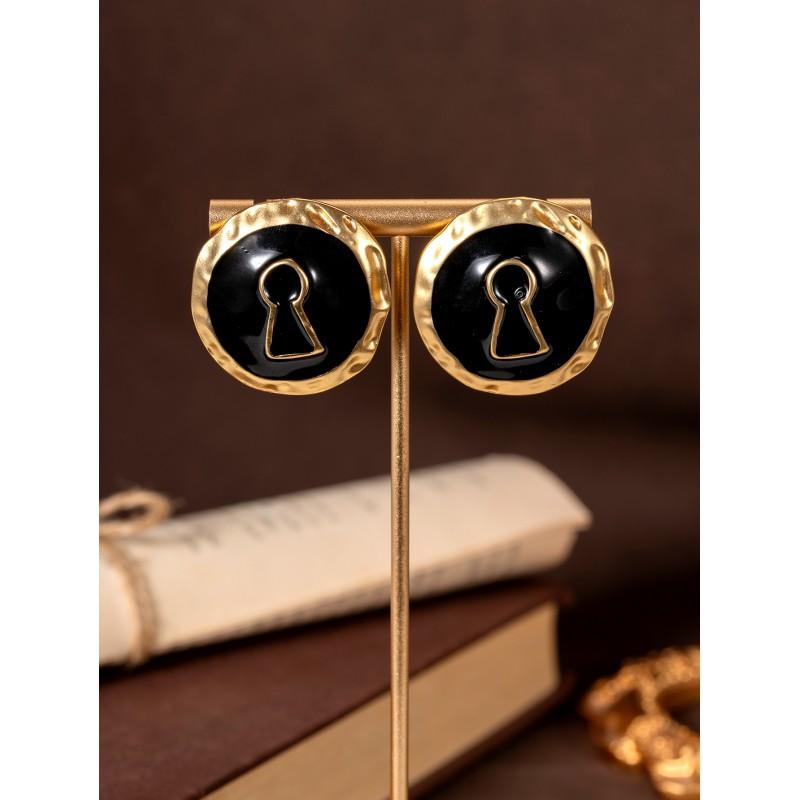 

Vintage Keyhole Earrings Simple Retro Versatile Personalized Lips