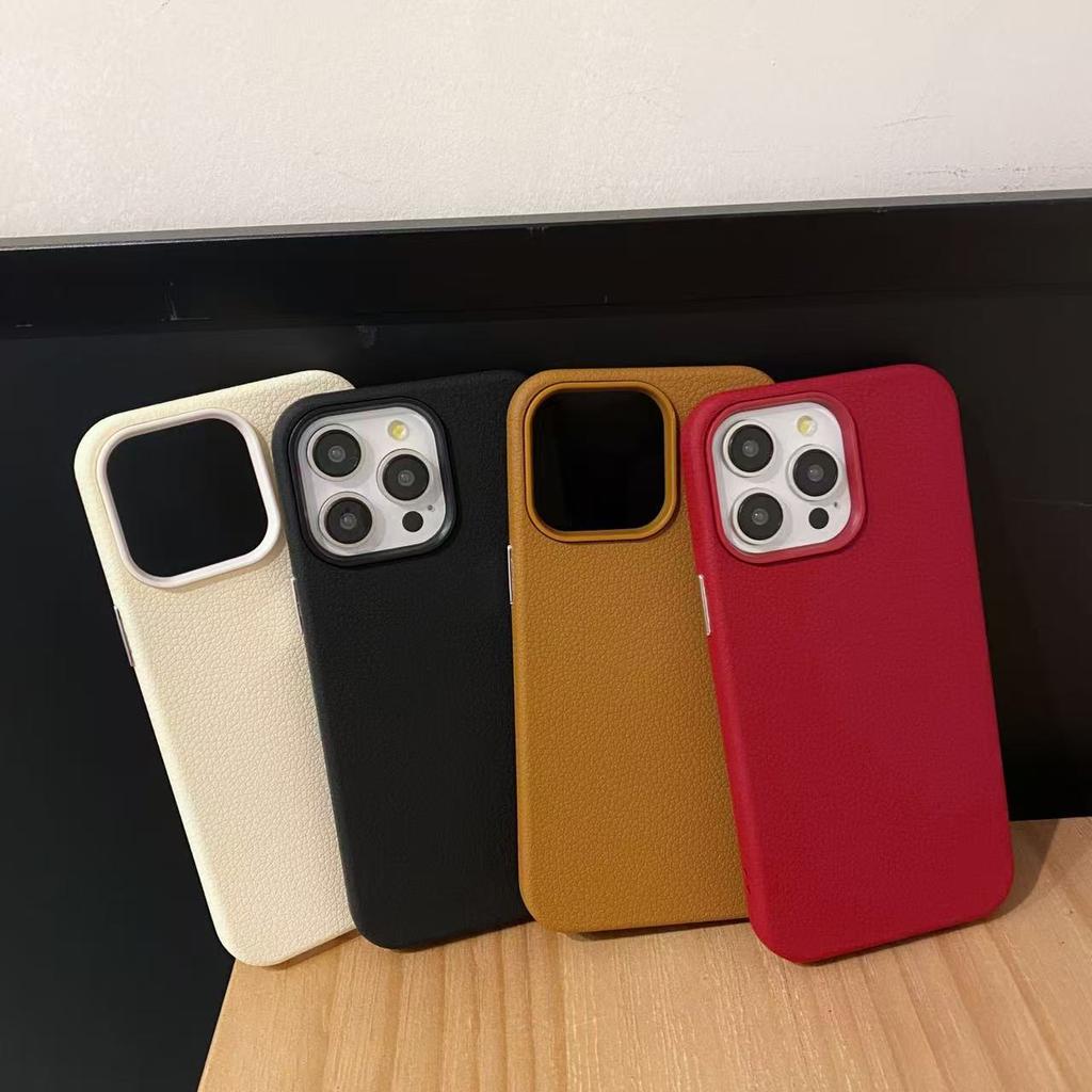 The Two-in-one Leather Pattern Is Suitable for Apple 16E Skin-feeling Anti-drop Mobile Phone Case iPhone16Pro Simple Non-slip Protective Case.