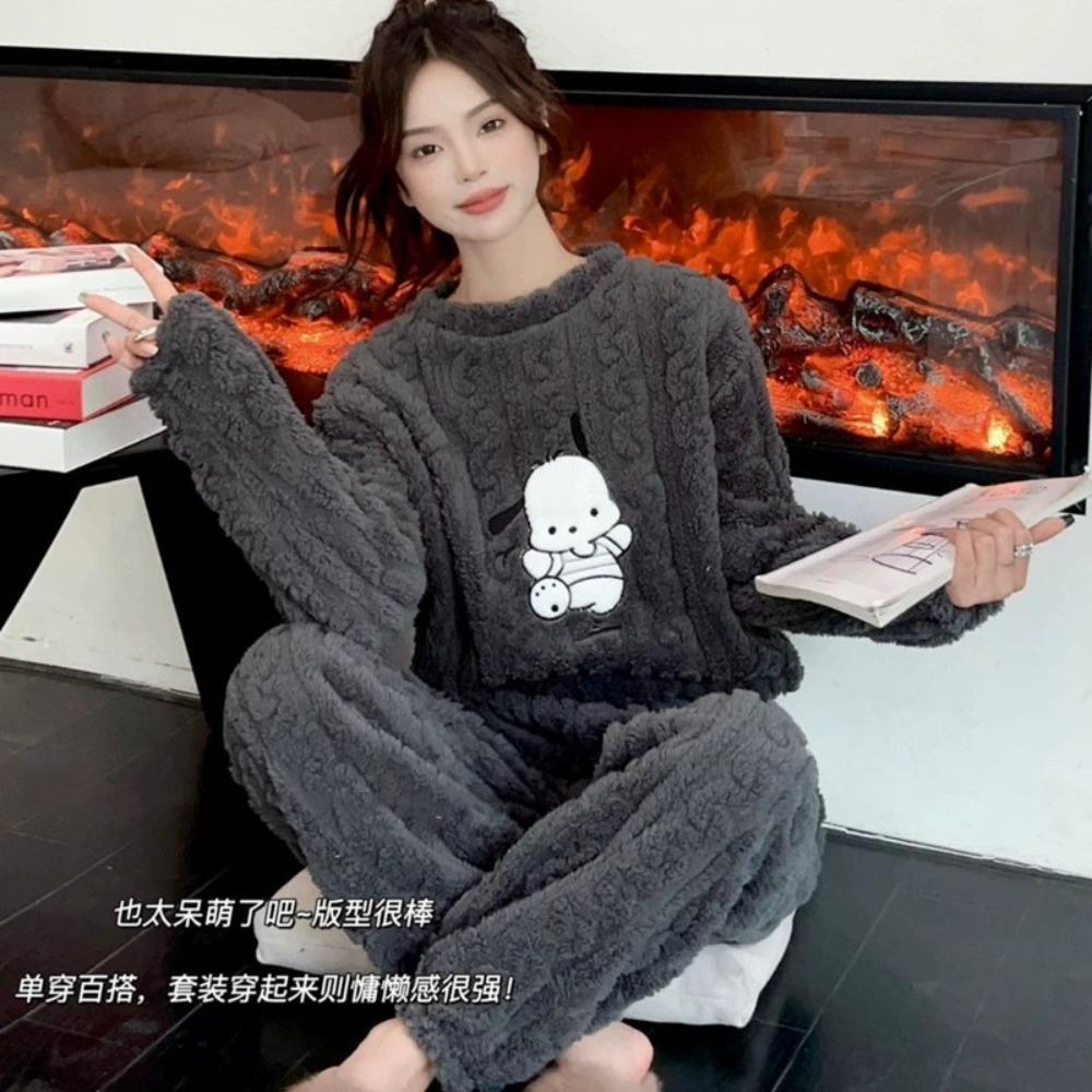 **Kadın Flanel Pijama Takımı Yuvarlak Yaka Jakarlı Uzun Peluş Kalın Sıcak Ev Giyimi**
