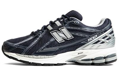 Încălțăminte unisex – Adidaşi