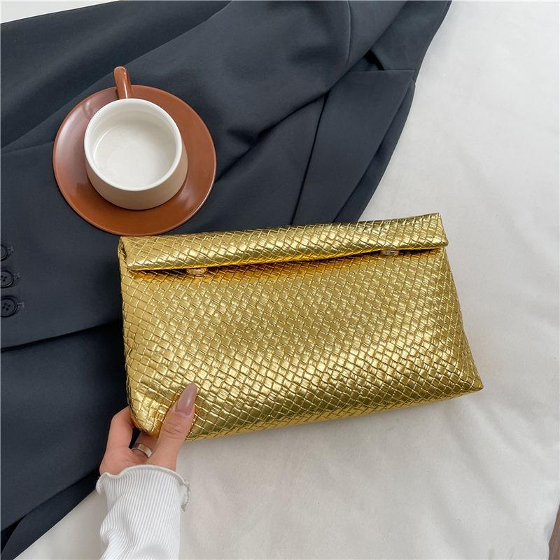 

Simple handbag women s new woven pattern high-end storage women s bag personalized curled armpit bag