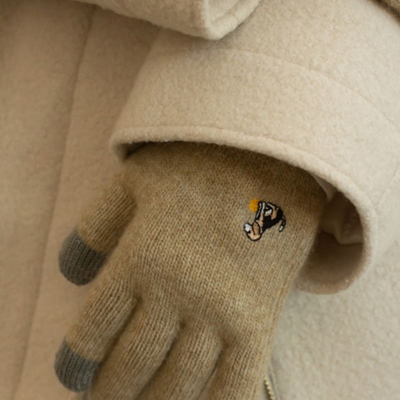 SNOOZY Beagle Embroidered Wool Knit Gloves Linen