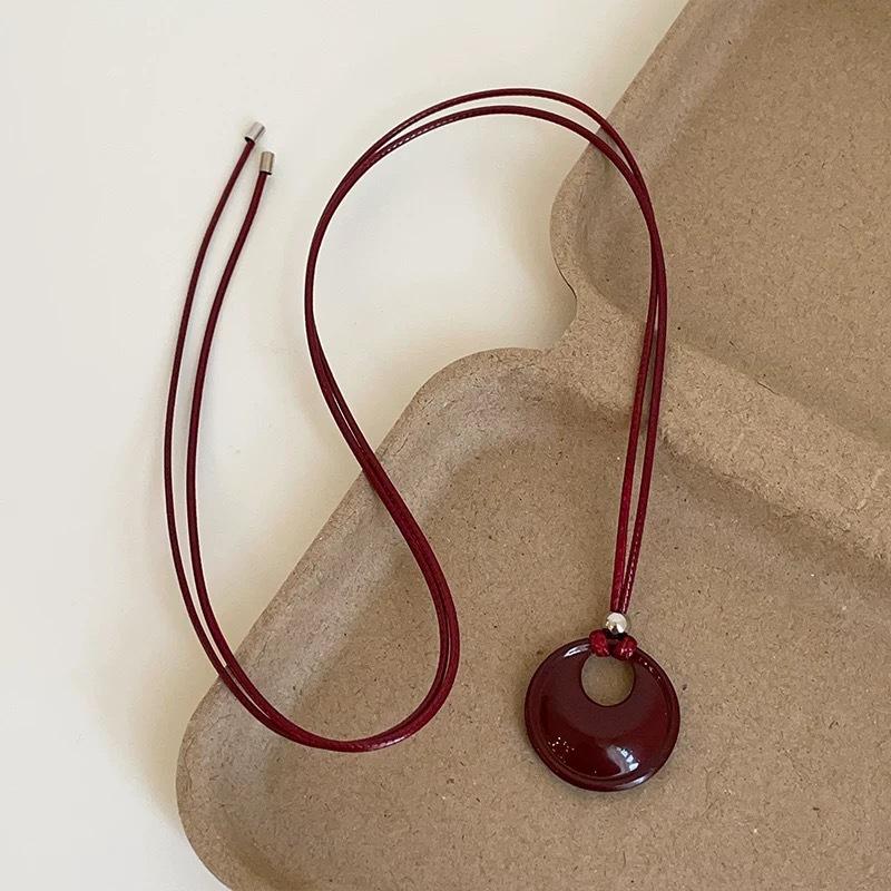 Korean Geometric Round Pendant Necklace for Women Adjustable Black Rope Long Clavicle Chain Charm Jewerly Holiday Gift