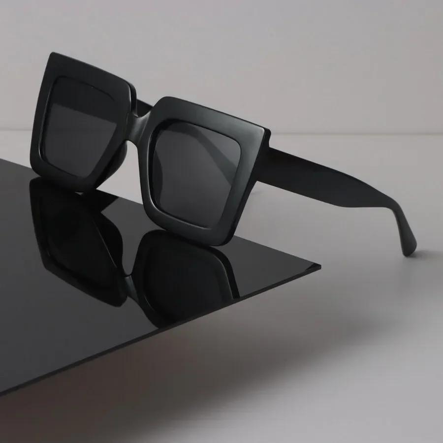 Große quadratische Sonnenbrille Damen Herren Retro Luxus Weiblich Männlich Spiegel Klar Designer Brille Sexy Marke Schwarz Sonnenbrille