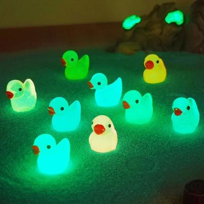 100Pcs Mini Duck Figurine Luminous Miniature Cartoon Yellow Duck Ornament DIY Microlandscape Fairy Garden Animal Resin Statue Decoration