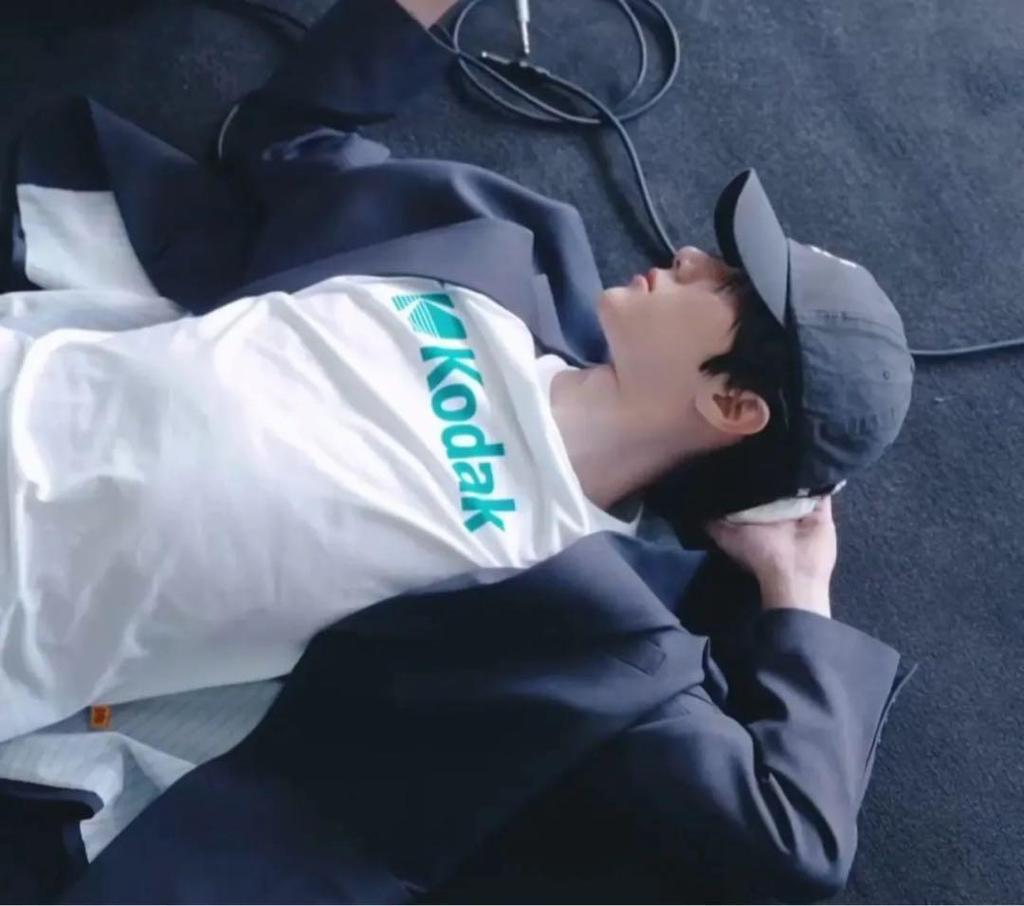 [USED] TXT Beomgyu wears KODAK logo T-shirt *S size