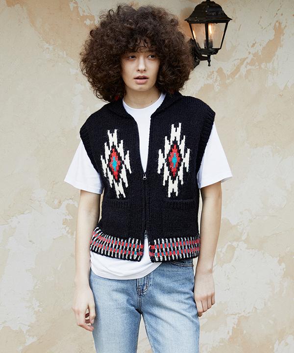 GREENBUTTER Navaho Alpaca Knit Vest (Black)