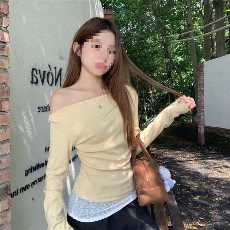 

Niche Autumn Yellow One-Shoulder Lace Patchwork Slim Fit Long Sleeve Women’s T-Shirt Small