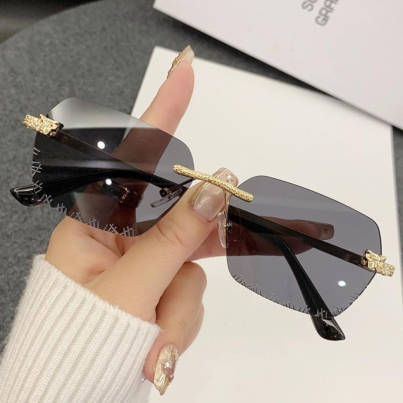 Cheetah Frameless Retro Square Leopard Head Metal Sunglasses for Women with Starry Design