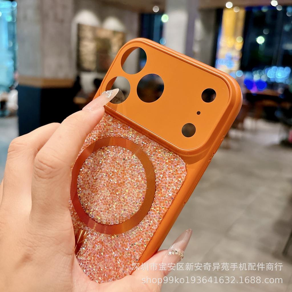 The New Rhinestone Magnetic Protective Case Is Suitable for iPhone17Promax Light Luxury Second Change 17 European and American Apple Mobile Phone Case