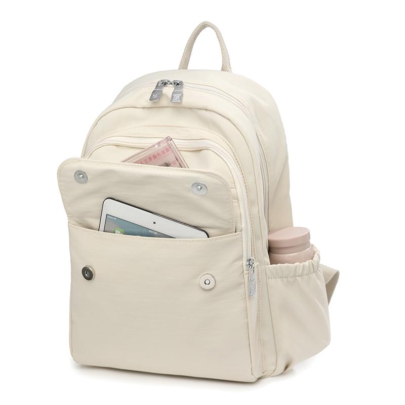 Einfarbiger Rucksack Große Kapazität Outdoor-Reisetasche Studenten Leichter Pendlerrucksack