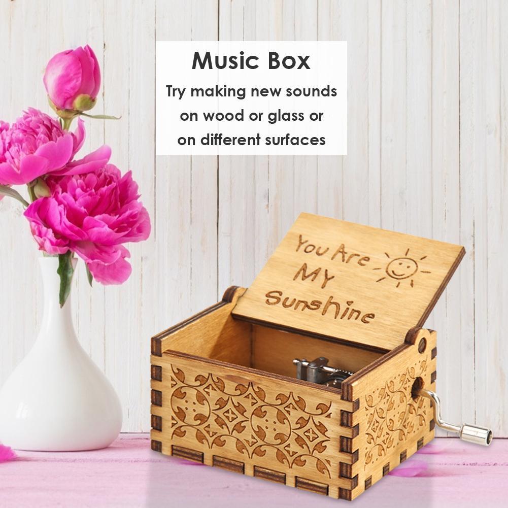 Retro Carved Wooden Manual Music Box Hand Cranked Birthday Gift Ornaments Retro Carved Wooden Manual Music Box Hand Cranked Birthday Gift Ornaments