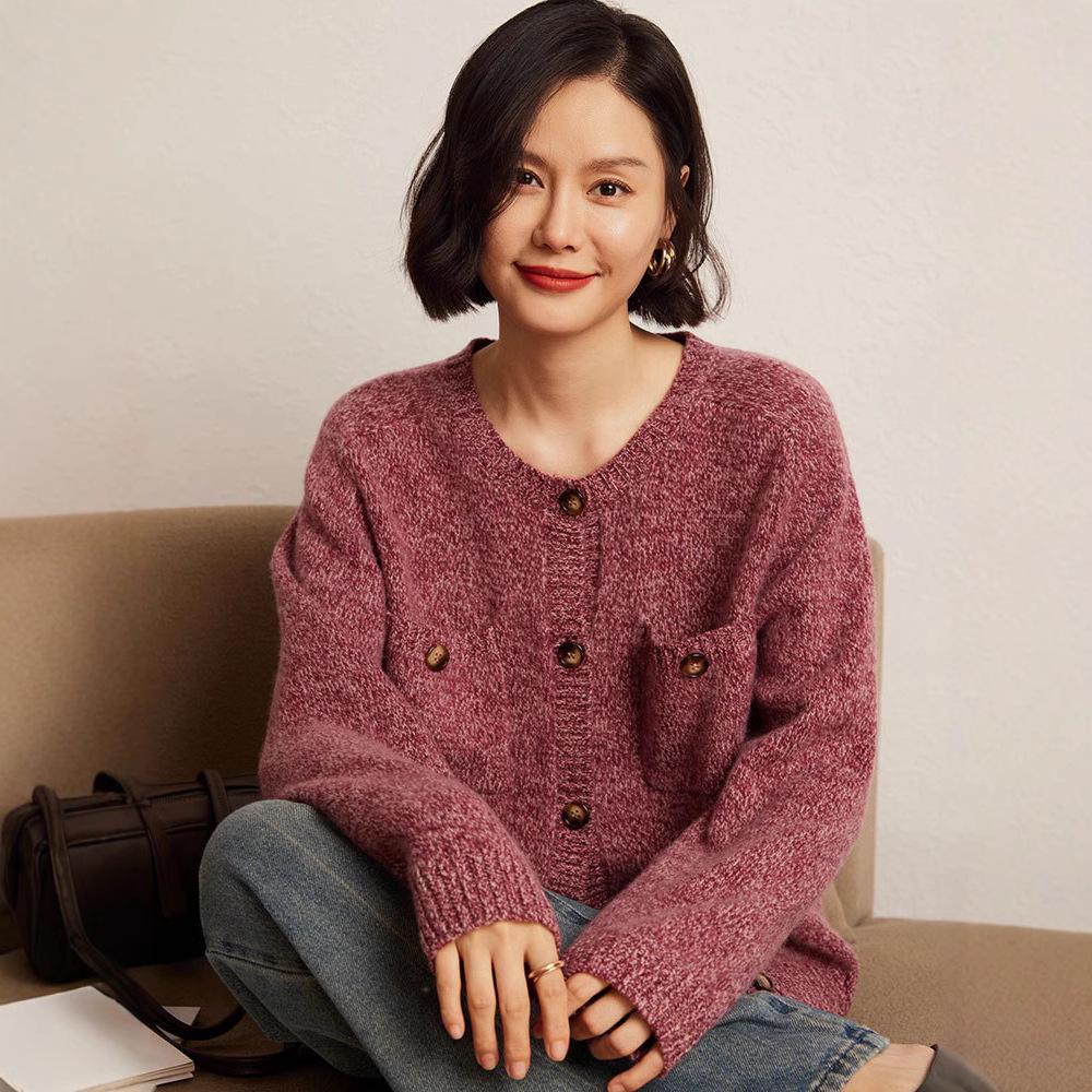 Women's Retro Floral Button-Up Cashmere Cardigan - Round Neck, Thick, Double Pocket, Slimming Knit Sweater for Autumn/Winter