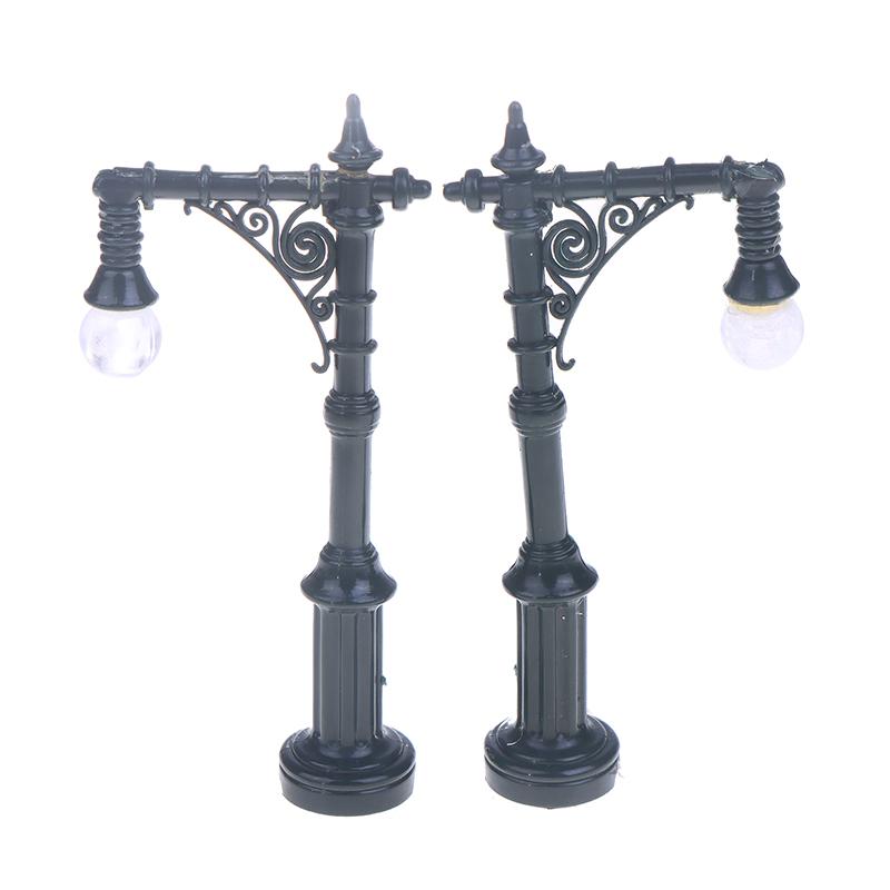 2/12 Stück Puppenhaus Mini Weihnachtsstraßenlaternen Gartenstraßenlaternen Simulationsmodell Miniaturen Lichter Ornamente Heimdeko