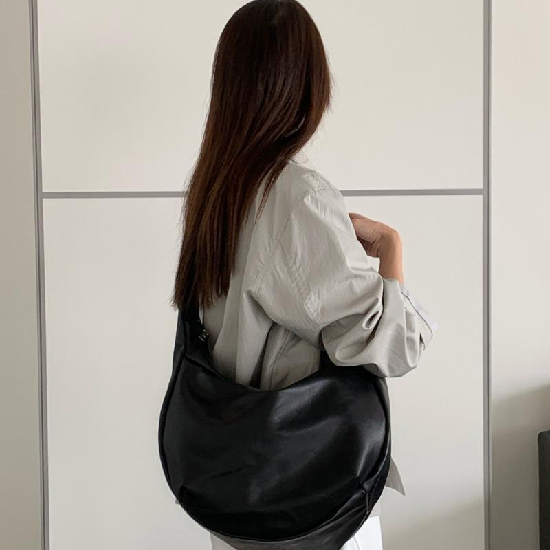 Large-capacity Retro Soft Leather Dumpling-shaped Casual Multi-purpose Commuting Crossbody Bag