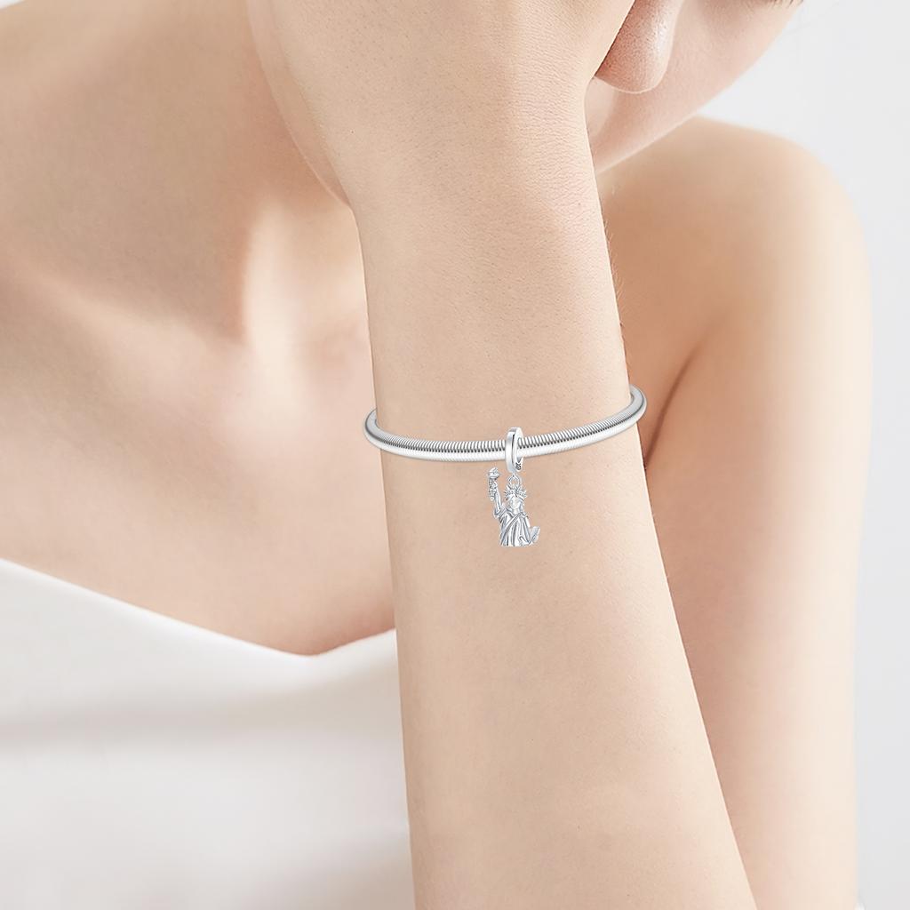 Girl Metal Statue Of Liberty Pendants Bangle Charms Fit Accessory Party Decorate Beads Make your own Fine Gifts Accessory Elegant Fashion Beautiful