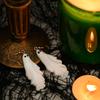 2 Paar Entzückende Halloween-Ohrringe Geister-Thema Hängeohrringe mit Legierungsdesign für Festival-Feiertagszubehör