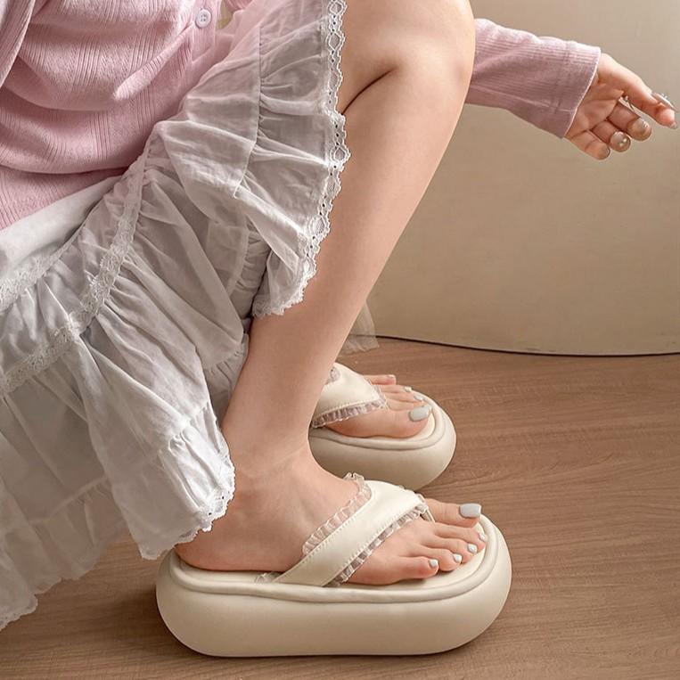 Popular Internet celebrities white thick bottom heightening flip-flops women's summer wear 2025 new high-end French sandals