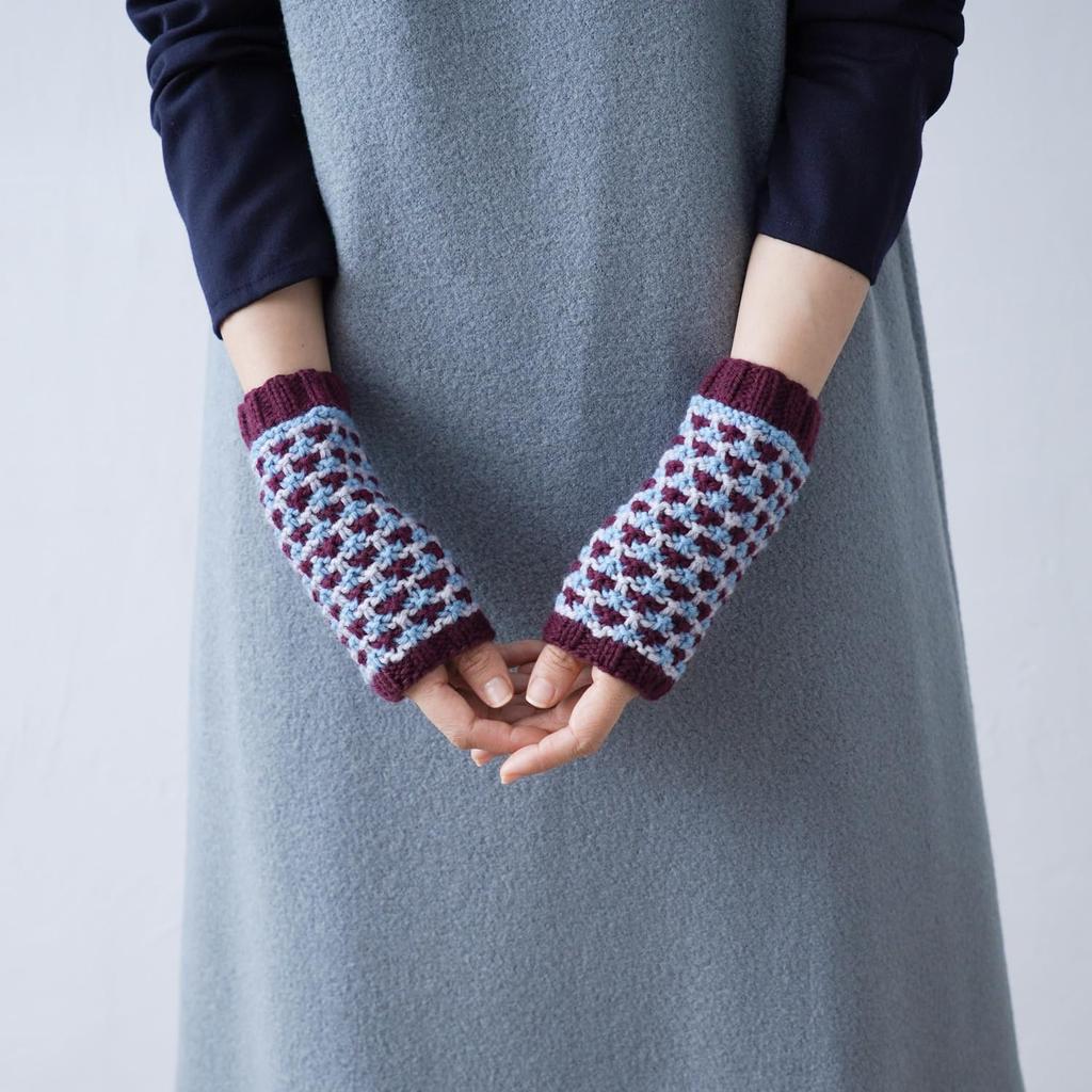 Raw Wool Knitting Kit #3-3 Pull-Up Pattern Hand Warmer Kit