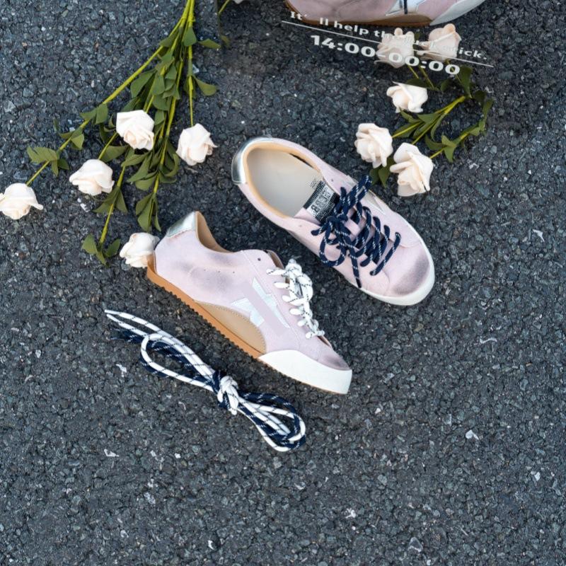 

Ван Сяоду имеет ту же внутреннюю высоту, что и женские универсальные ретро кроссовки на шнуровке с цветной отделкой, женские маленькие 40