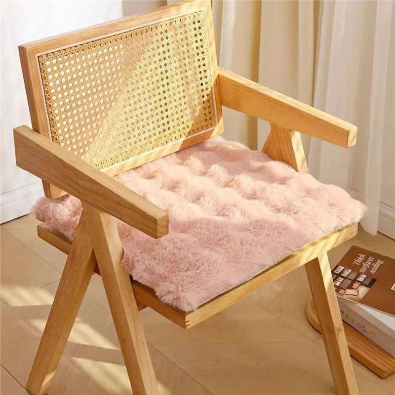 

Winter Velvet Rabbit Fur Seat Cushion - Thick, Warm Pad for Dining & Office Chairs 30x30 cm