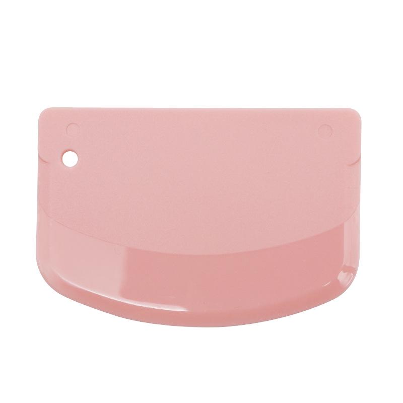 Большой пластиковый нож-скребок для теста и торта для использования на кухне