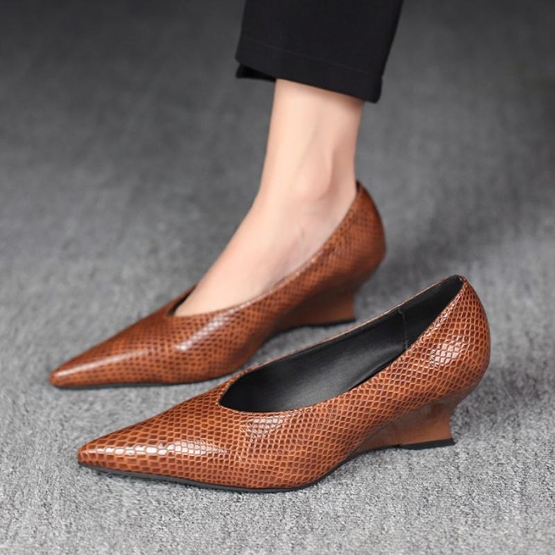 Mode Vintage Weiches Leder Flache Spitze Dicker Absatz Damen Flats 2025 Neu Frühling Sommer Hoher Absatz Vielseitige Hohe Schuhe