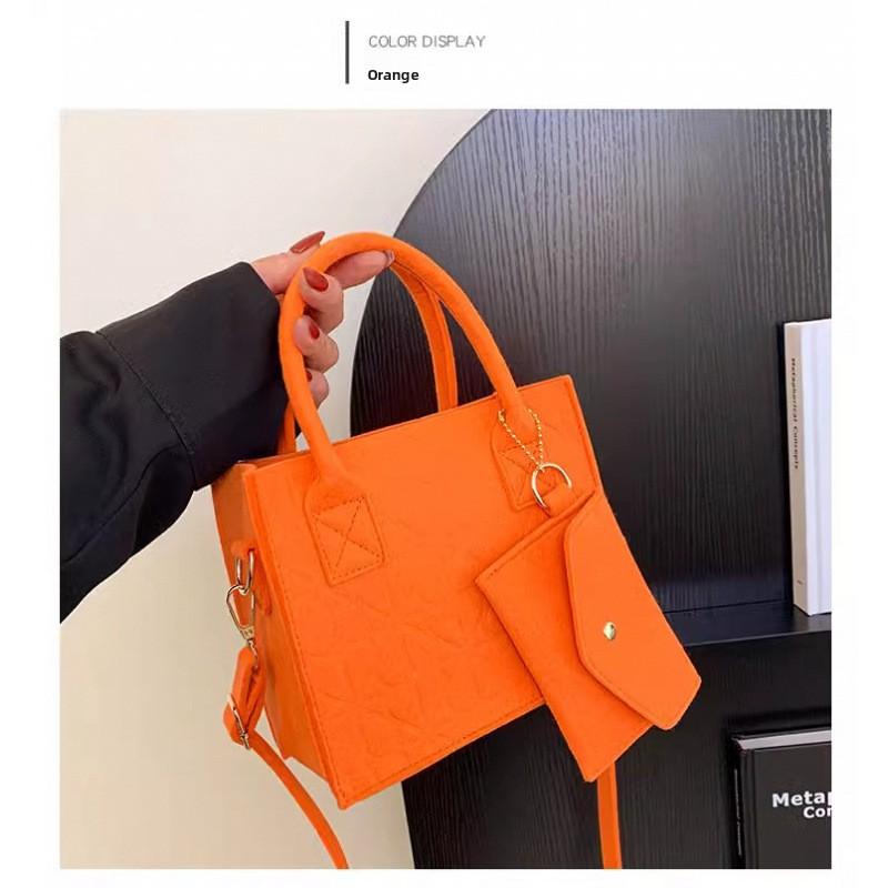 

Маленькая сумочка с нишевой текстурой, простая и универсальная, модный войлок, на одно плечо, кроссбоди, сумка для мамы, набор из двух предметов 20*18*10cm оранжевый