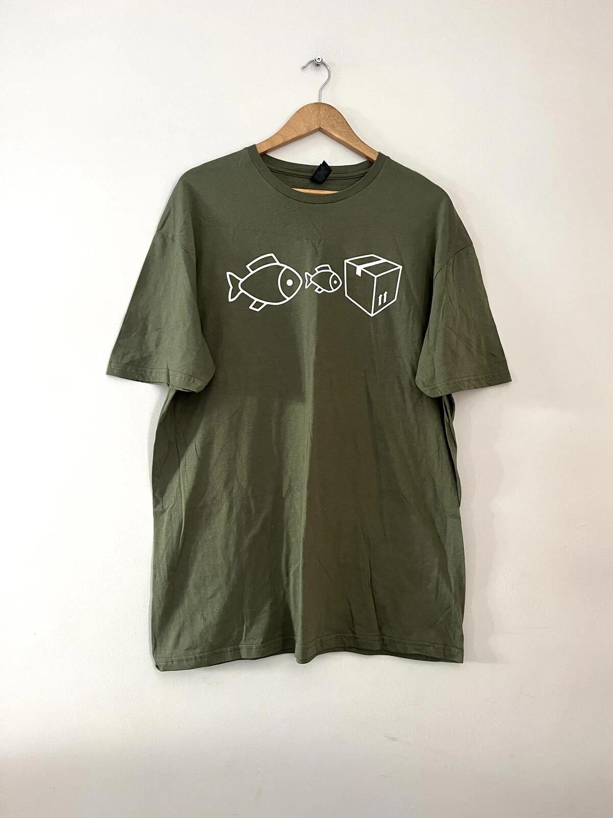 Big Fish Little Fish Cardboard Box T Shirt XL Green Oversized Streetwear Casuar 4XL