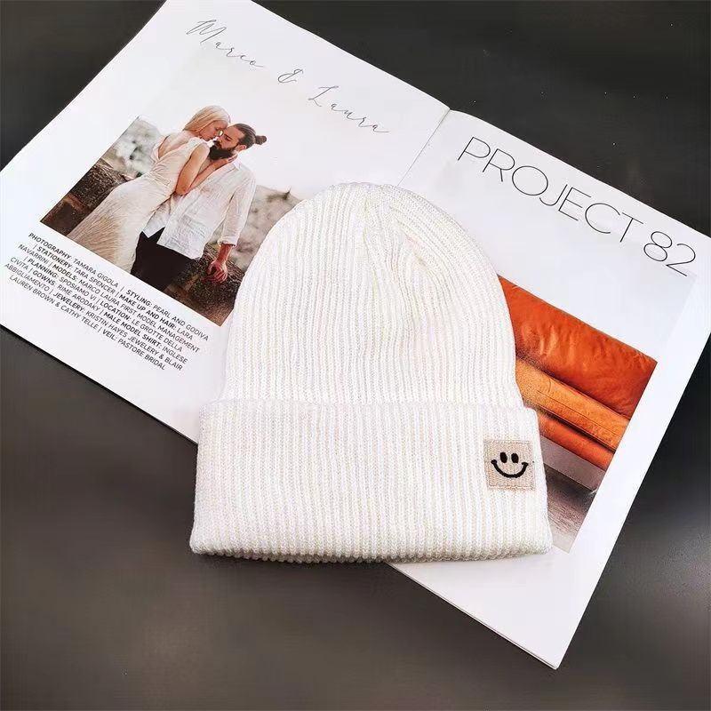 Ins Smiley Label Women's Woolen Hat, Trendy and Versatile Couple's Warm Hat, Korean Style Knitted Hat