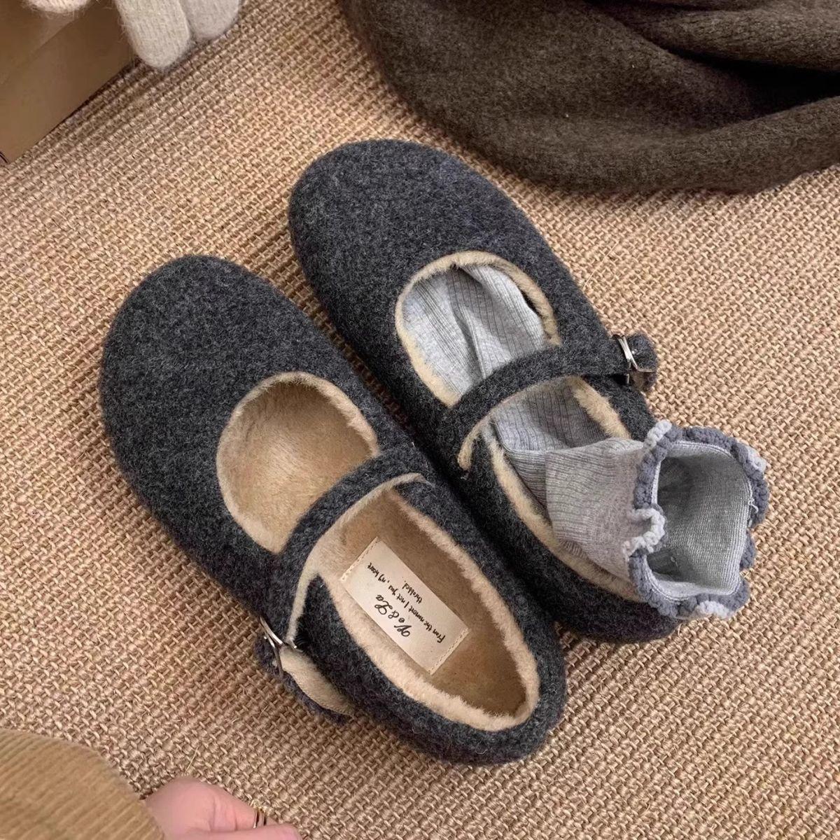 

Fashion Buckle Strap Ladies Mary Janes Flats with Fur Shoes Round Toe Female Plush Footwear Women Flats Warm Shoes 40 темно-сірий